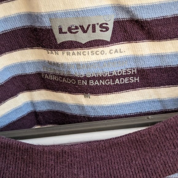 LEVIS PERFECT TEE NWOT - Picture 4 of 5